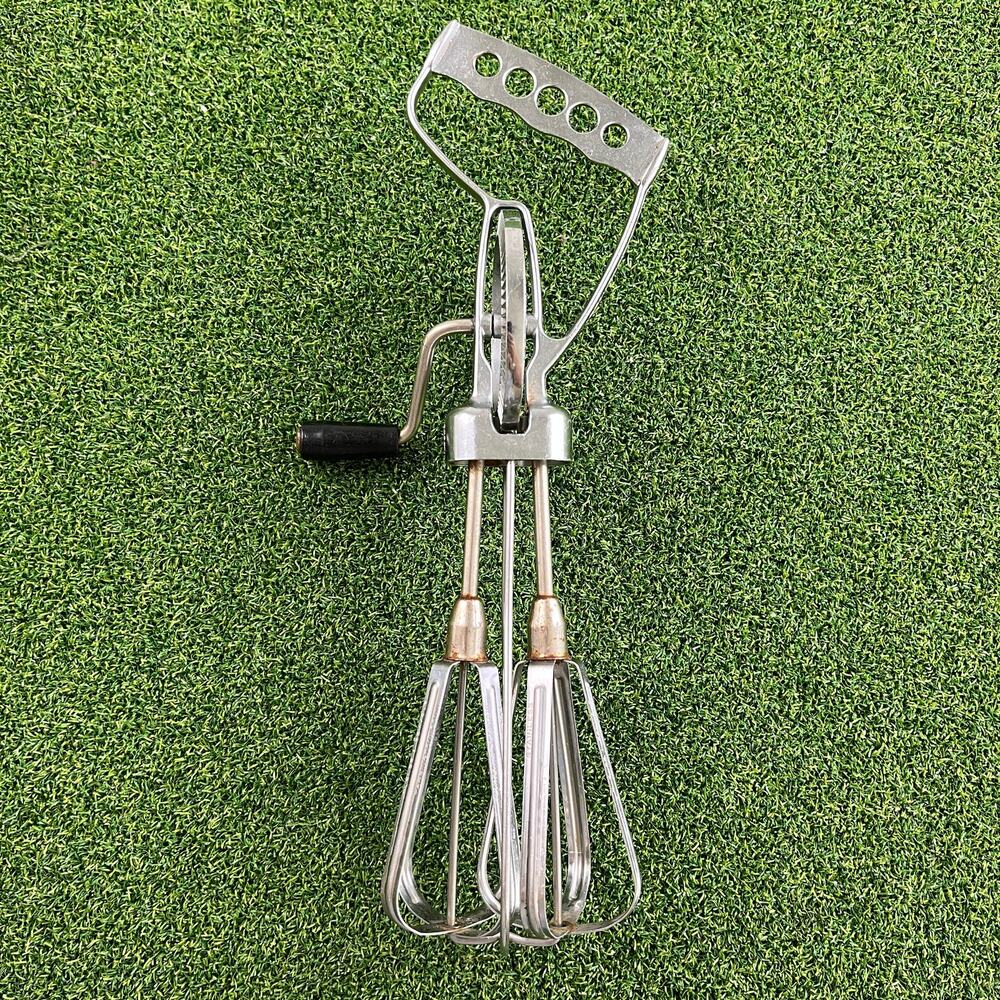 Vintage Maynard Hand Crank Egg Beater Hand Mixer